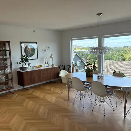 For Rent During Ons Week 10 Min Walk From Expo Area And 50 Metre From Bus Station To Center Villa *